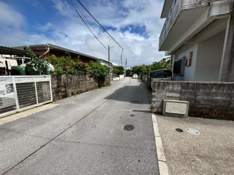 野嵩売家写真　接続道路