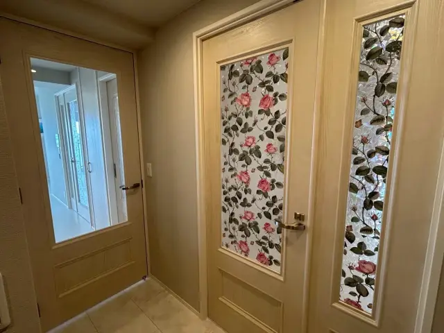 洋室6帖入り口