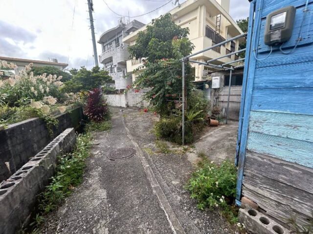 首里崎山町1丁目売地-周辺道路