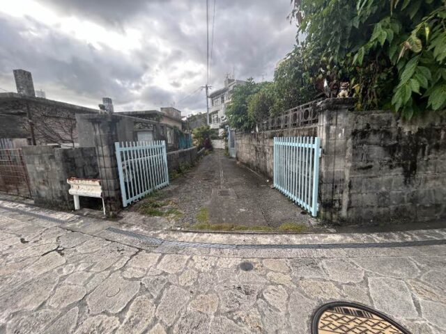 首里崎山町1丁目売地-周辺道路