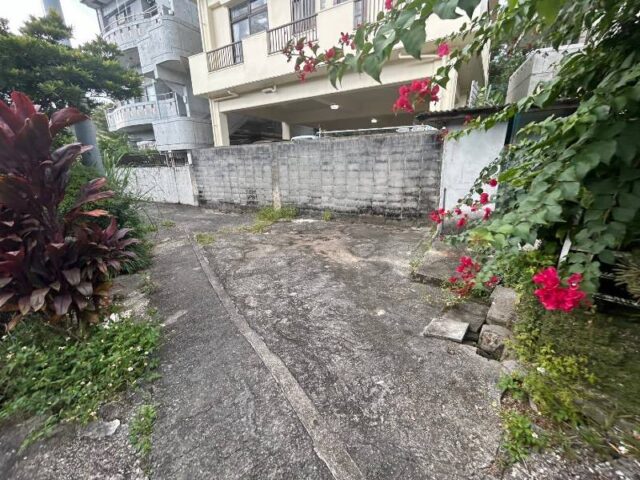 首里崎山町1丁目売地-周辺道路