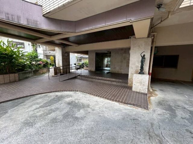 ゴールドキャッスル-建物入り口