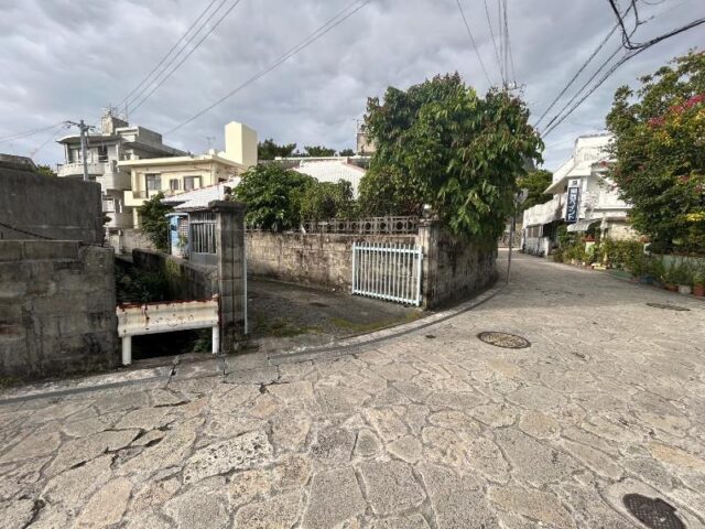 首里崎山町1丁目売地-周辺道路