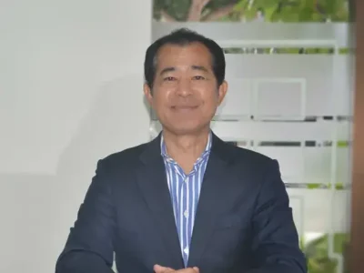 社長　比嘉　弘ニ