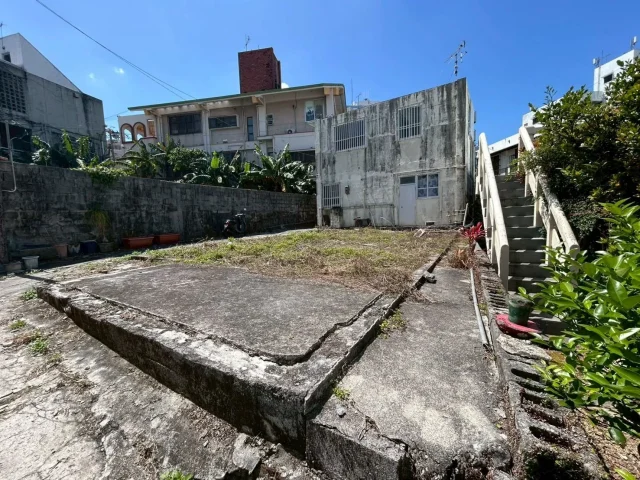 土地・建物外観